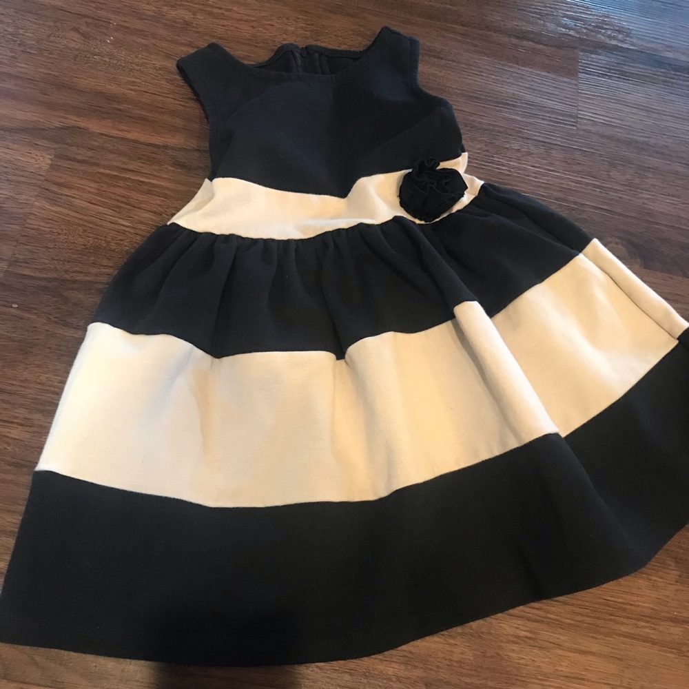 Super cute girl’s holiday dress! EUC!